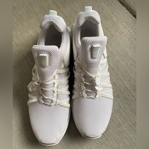 Nike Shox Gravity Triple White Shoes